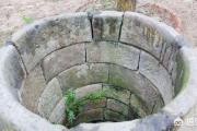 农村常见的水井在以前是怎么勘察出底下有水的？