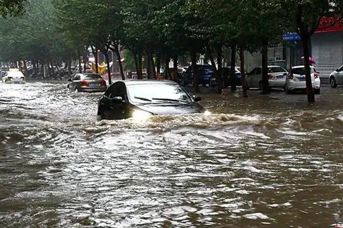 河南暴雨死亡人数有多少_河南强降雨致302人遇难_郑州292人