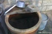 有许多人在收以前农村用的水缸和石滚，有什么用途？