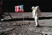 美国50年前登月，但是据说月球早晚温差几百度，宇航员怎么耐受月球的高温？
