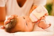 宝宝早上起来就喝奶粉好吗？