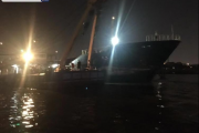 无人员伤亡！上海黄浦江堤岸遭轮船撞击，现场画面曝光