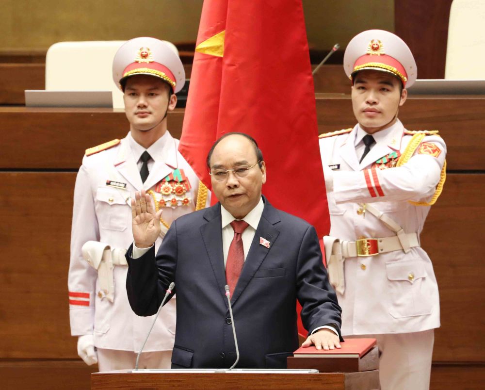 阮春福再次当选越南国家主席