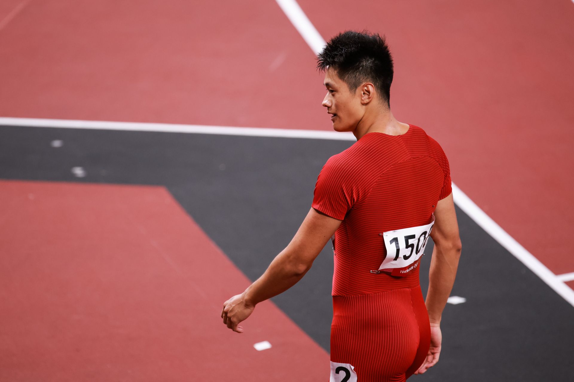 20秒34！谢震业闯入200米半决赛，中国历史第一人