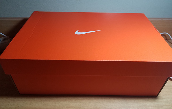 耐克LUNARGLIDE 9开箱测评 Nike登月9实物细节赏析