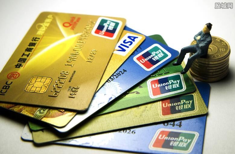 光大白金信用卡年费怎么免 可以用积分兑换？