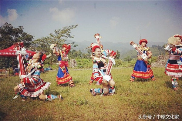 长鼓舞是哪个民族的舞蹈（传统民俗舞蹈的代表）