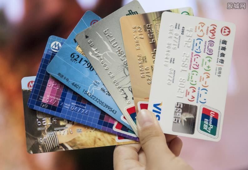 一个银行可以申请2张信用卡吗 额度是否共享？