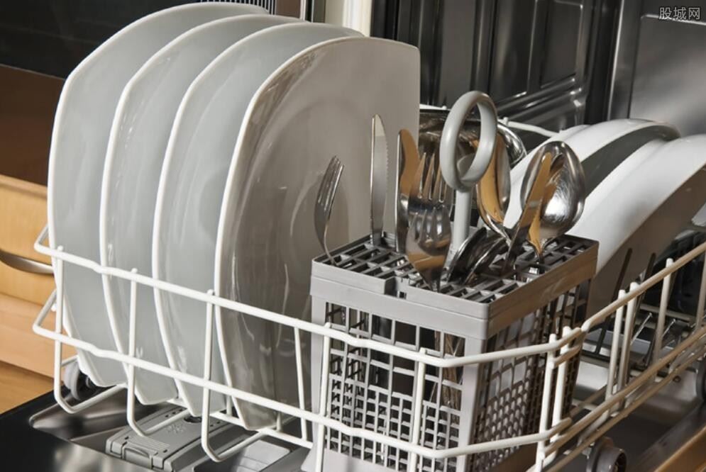 洗碗机均价破7000元 成为年轻消费者的新宠