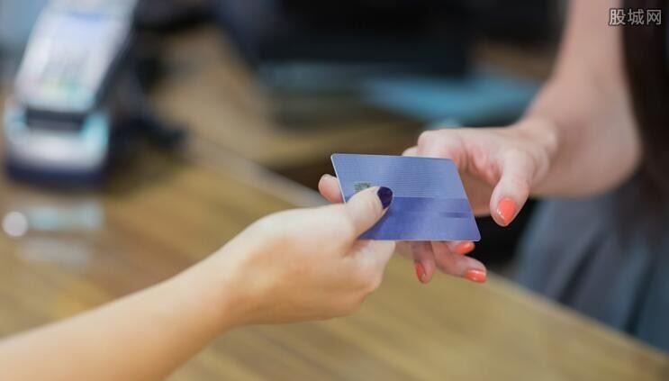 信用卡冻结和封卡是一回事吗 怎么恢复？