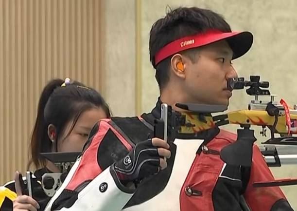 再度合体！杨倩和杨浩然夺得十四运10米气步枪混合团体金牌