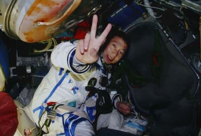 杨利伟希望77岁时还能重返太空 网友评论：你可以做到的，相信你