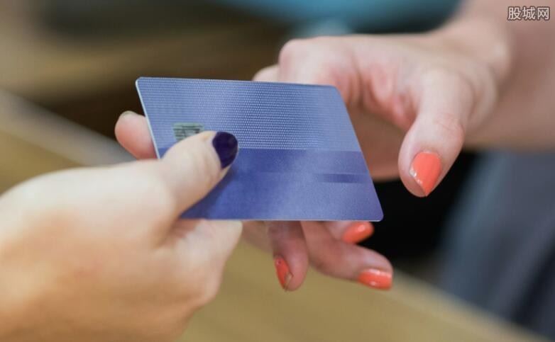 信用卡还了当天能刷卡吗 经常刷爆会不会有影响？