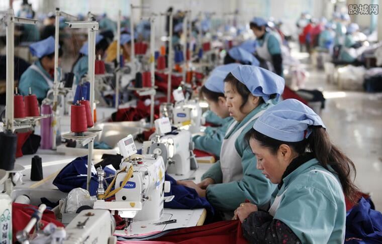 服装厂出口订单暴增 国货品牌备受追捧