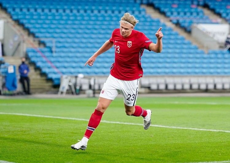 哈兰德对阵瑞典双响，为挪威近7场打进11球