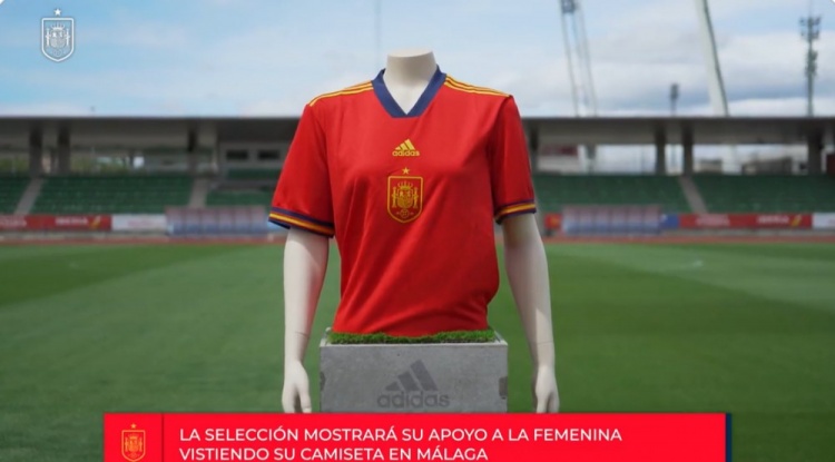 西班牙将在对阵捷克比赛中身穿女队球衣，表达对本国女足的支持