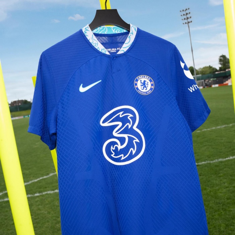 💙切尔西2022/23主场球衣发布！传统深蓝配色&绿松石图案衣领