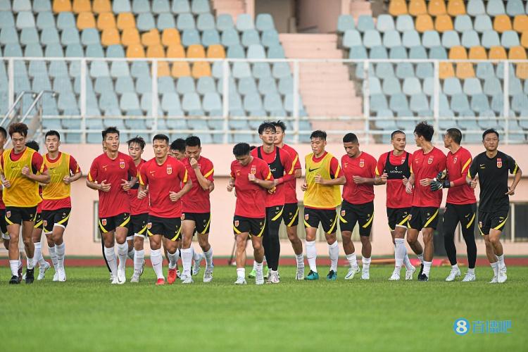 粤媒：国足选拔队东亚杯力争抢国际积分，最低目标击败中国香港