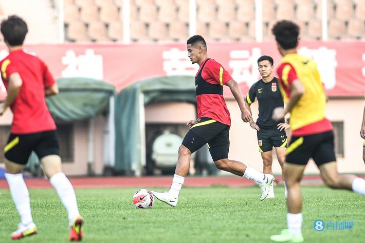 韩媒：中国队派U23球员缺少经验，韩国东亚杯首战取胜难度不大